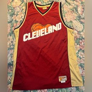 VINTAGE CLEVELAND JERSEY